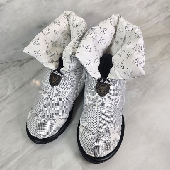 Louis Vuitton Monogram Puffer Boots - Picture 2 of 9